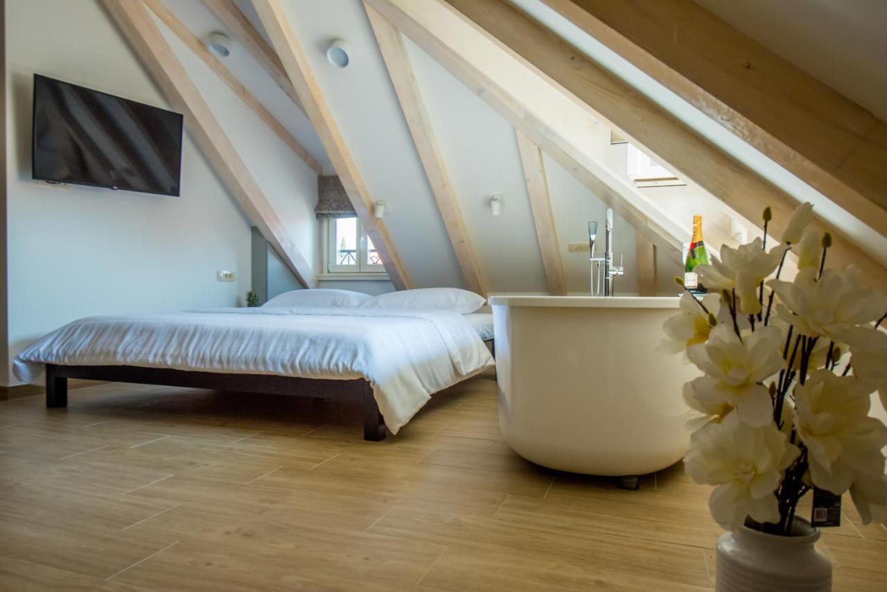 Heritage Villa Vitturi Sea View Kaštela Eksteriør bilde